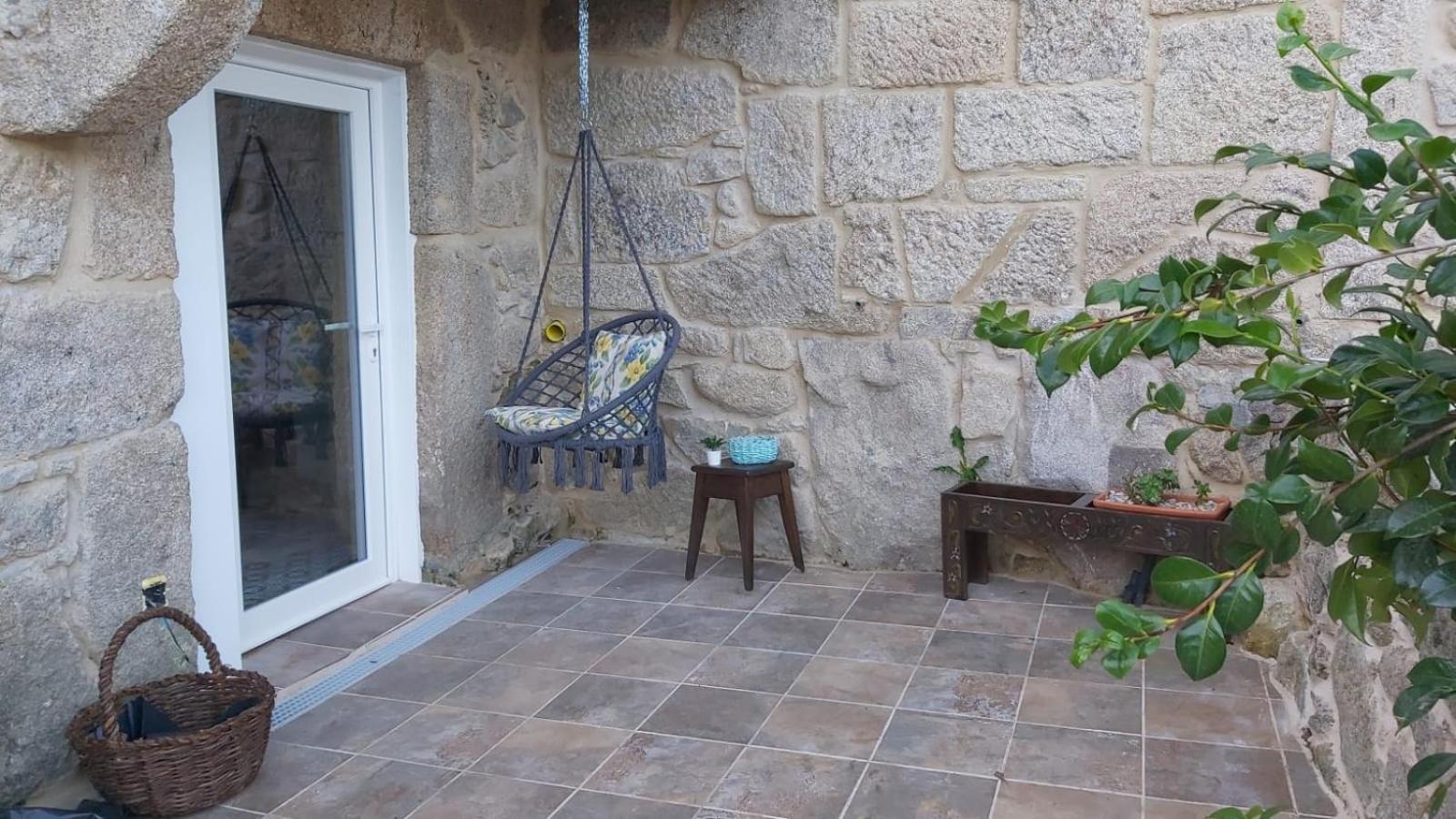 Casita A Estrenar En Finca Con Rio Proxima A Tui, Gondomar Y Portugal. Exterior photo